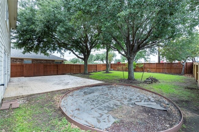 Building Photo - 20122 Sunflower Chase Dr