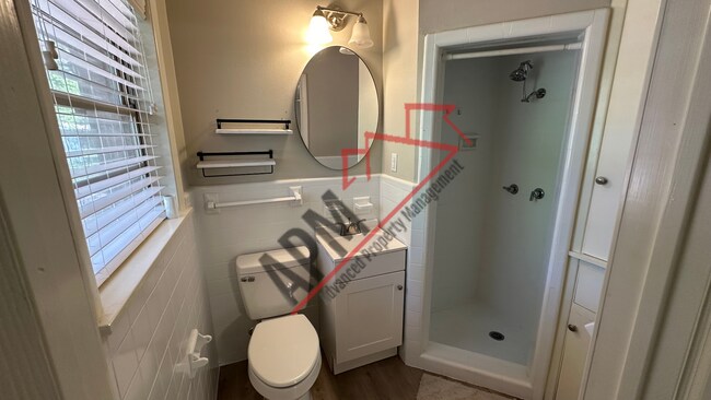 Building Photo - Beautiful Chic Remodeled West Monroe Home!