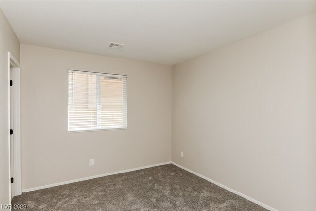 Building Photo - 10490 Forked Run St