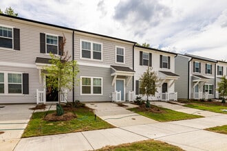 Building Photo - 3BD/2.5BTH Townhome – Villages at Mallard ...