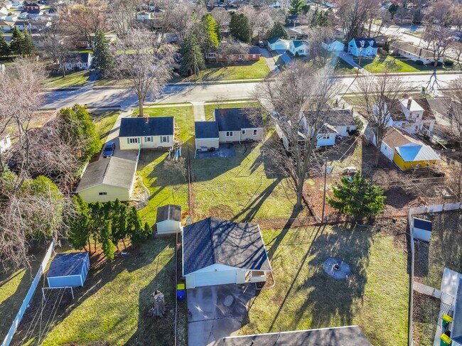 Building Photo - 1446 9th St