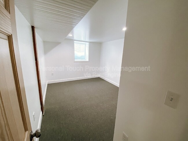 Building Photo - 1610 2nd St N