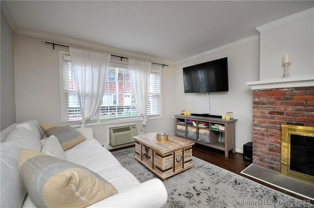 Building Photo - 44 Garden St