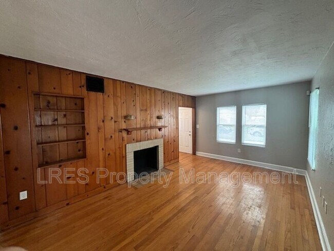 Building Photo - 1523 E Concord St