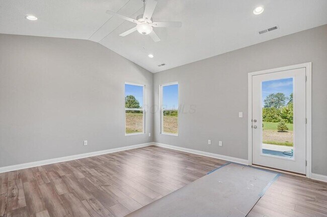 Building Photo - 7074 Unitas Lp