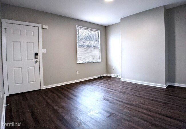 Building Photo - 2 br, 1 bath Townhome - 5329 Brown Way