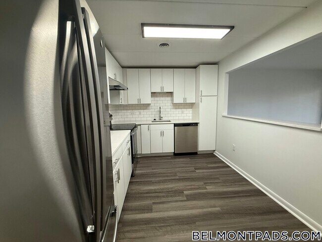 Building Photo - 53 Hill Rd