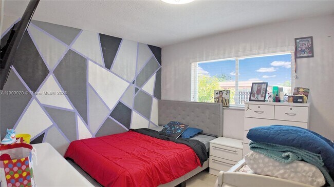 Building Photo - 801 NW 172nd Terrace