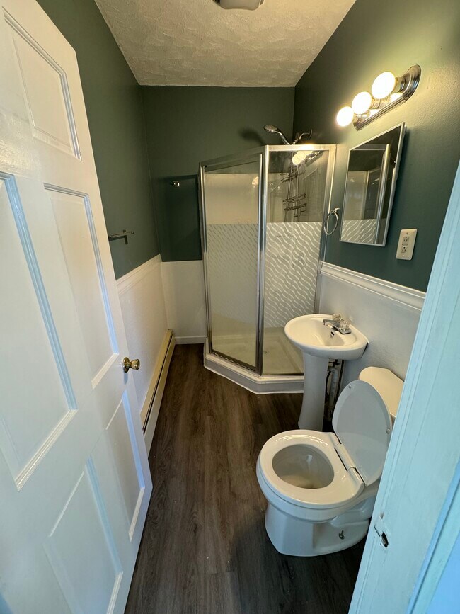 Building Photo - 518 Privilege St