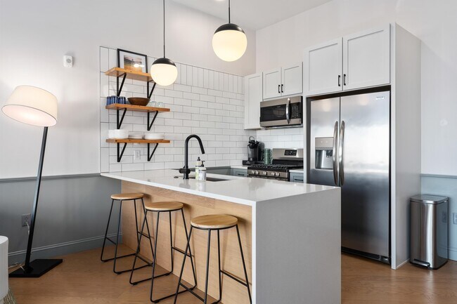 Building Photo - 2212 Morris Ave