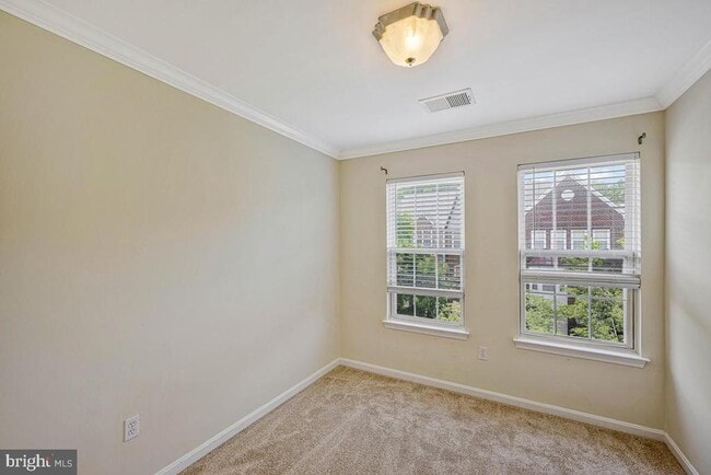 Building Photo - 1815 Spanish Oak Ln