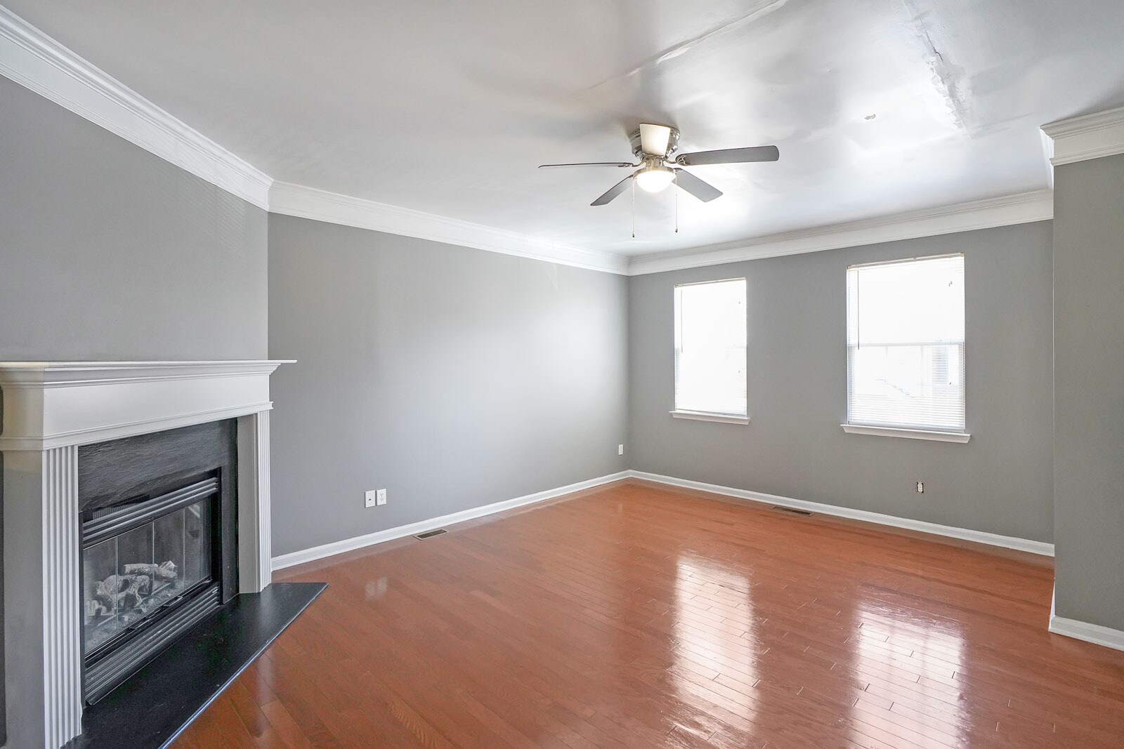 Building Photo - 2217 Landing Walk Dr