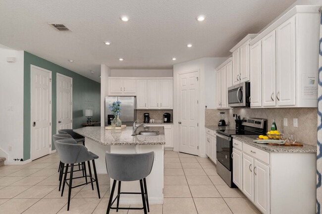 Building Photo - 8907 Caroline Bay Ct