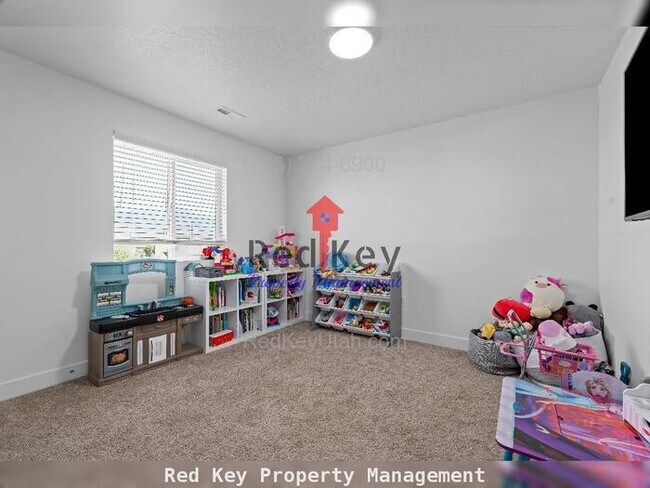 Building Photo - Kings Landing Single Family Home