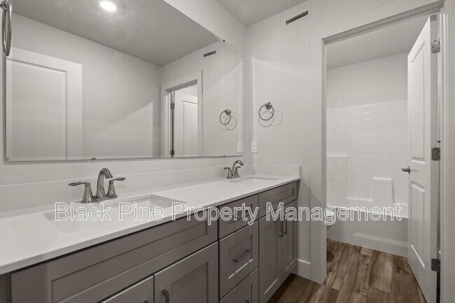 Building Photo - 11130 Aspen Hl Dr