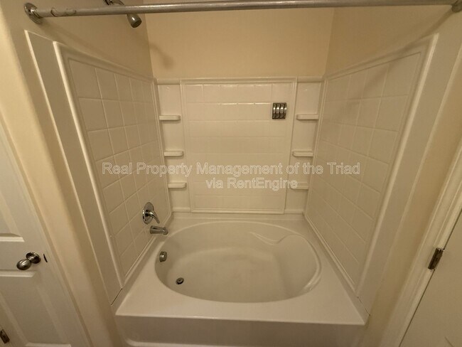 Building Photo - 2318 Deerbrook Forest Ln