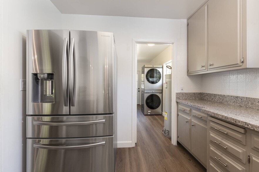 Building Photo - 4213 Wilkinson Ave