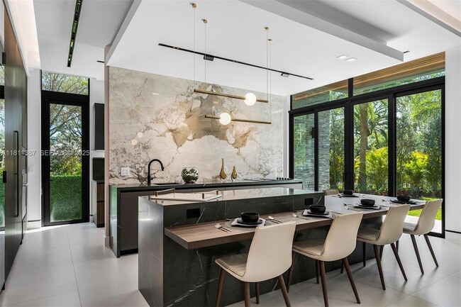 Building Photo - 12500 SW 64th Ave