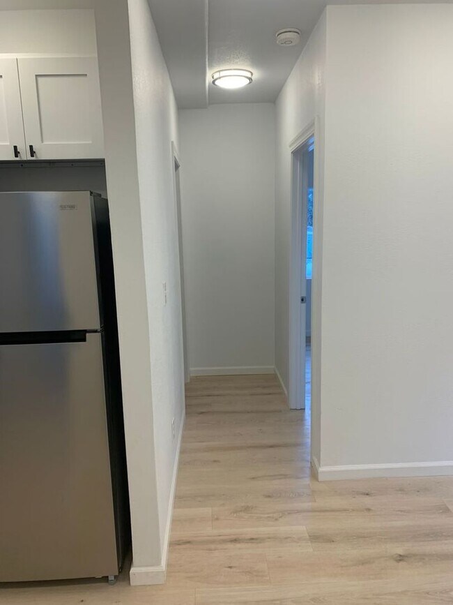 Building Photo - Modern 2-Bedroom Unit – $2,200/month