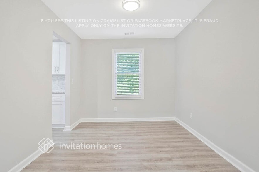 Building Photo - 3049 Larkspur Cir SW