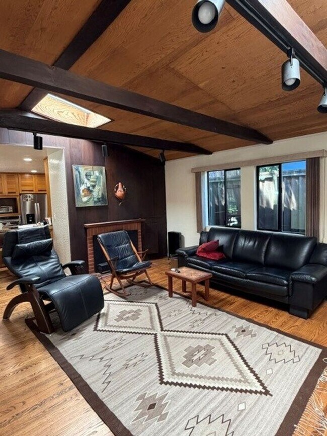 Building Photo - Emerald Hills Retreat, 4BR/3BA + Private ADU on Expansive Grounds
