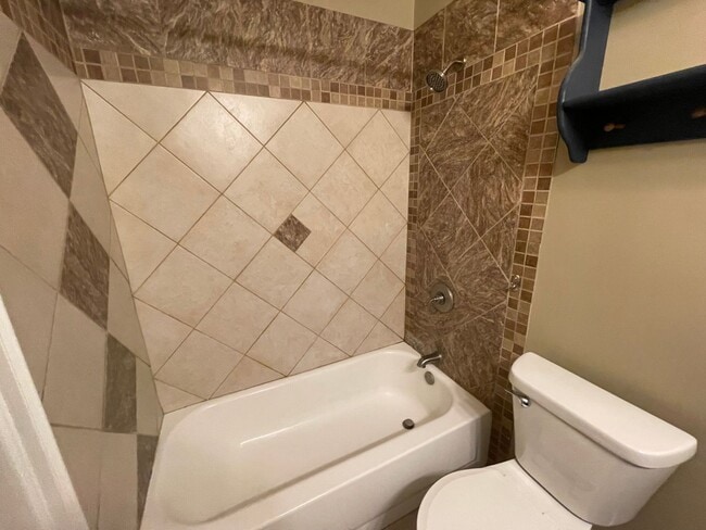 Building Photo - Remodeled 3 Bedroom Home!
