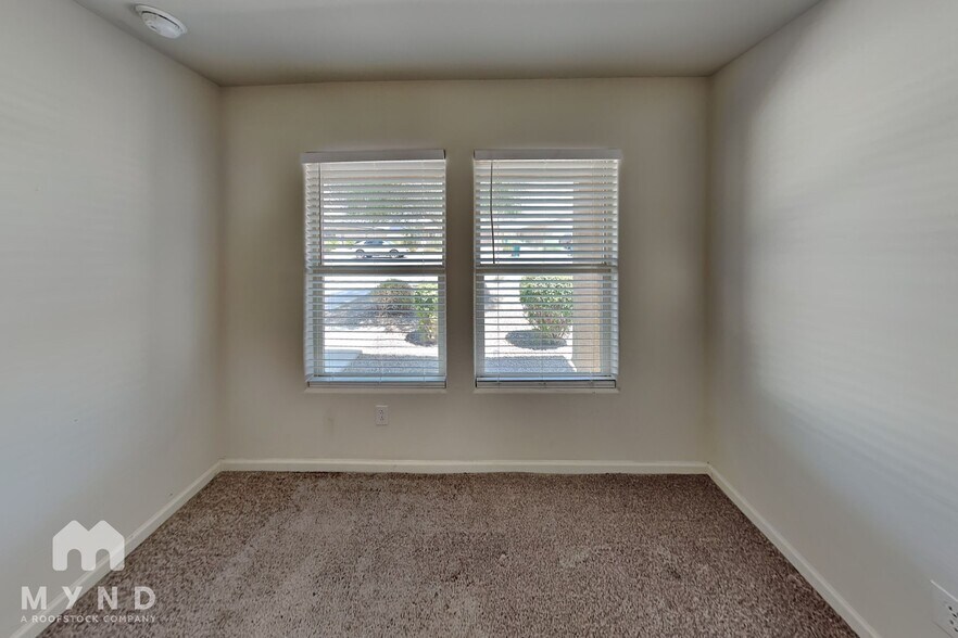 Building Photo - 222 S Picacho Heights Rd