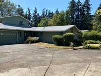 Building Photo - Rare Five Bedroom On Quiet Cul-de-Sac