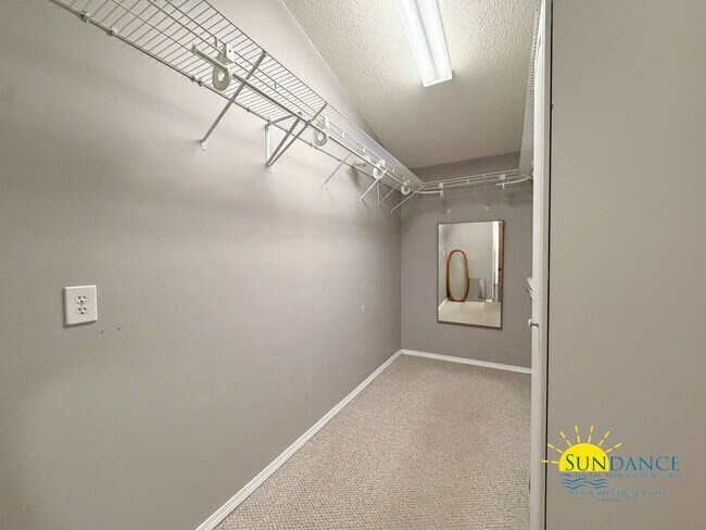 Building Photo - Renovated 3 Bedroom Home in Fort Walton Beach near Bases!