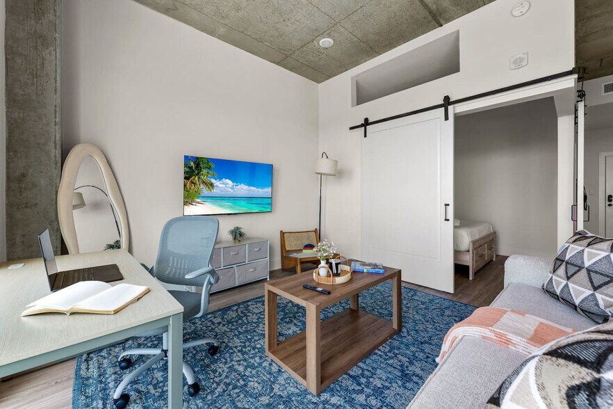 Building Photo - 617 N 12th St