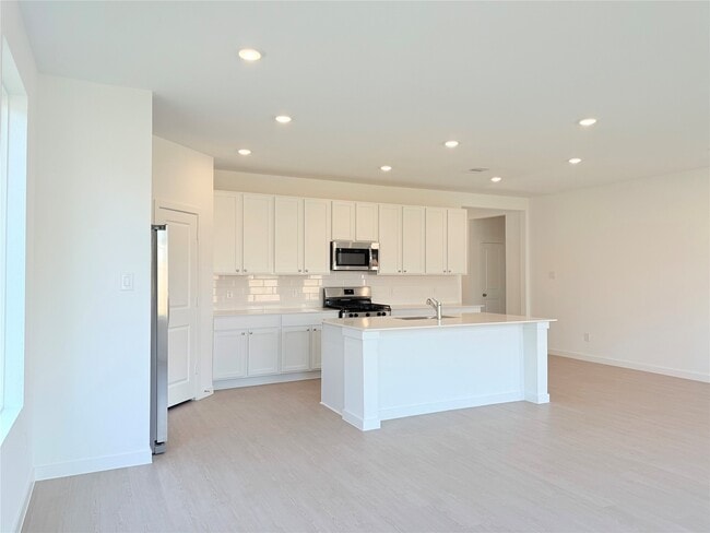 Building Photo - 16538 Mesquite Fld Dr
