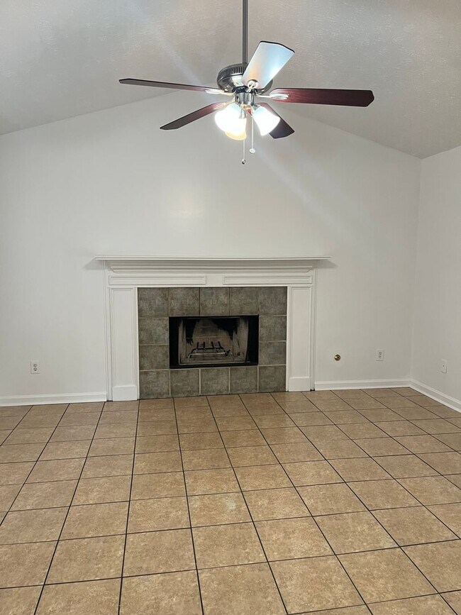 Building Photo - 5409 Sugarmill Dr
