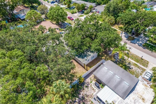 Building Photo - 4704 W Wyoming Ave