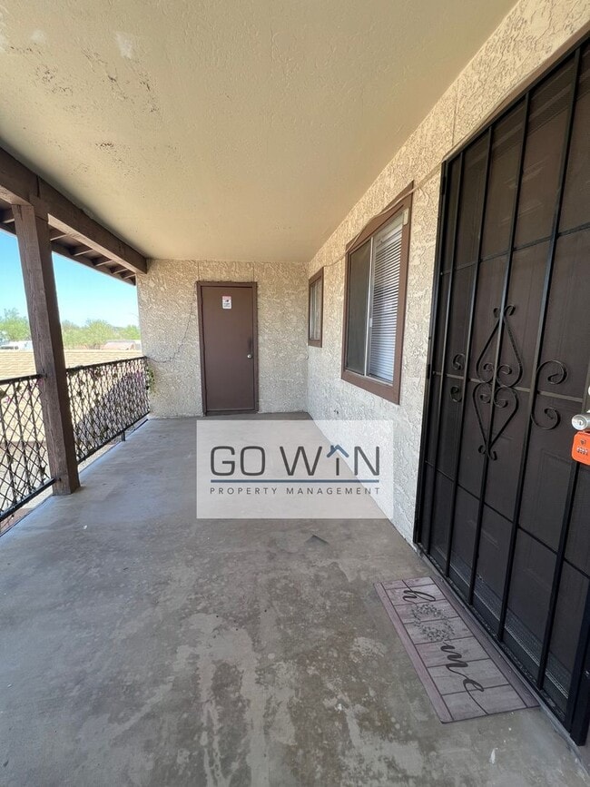 Building Photo - 749 W 1st Ave