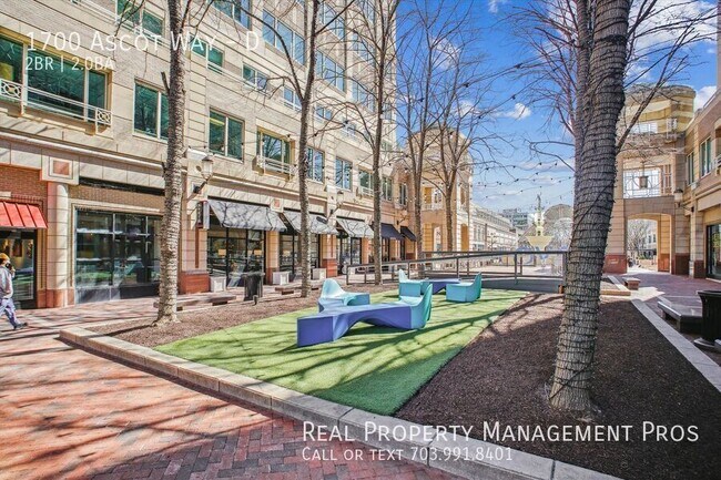 Building Photo - 1700 Ascot Way