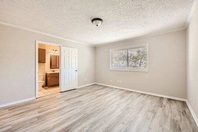 Building Photo - 602 Carl C Senter St