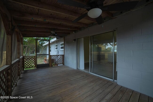 Building Photo - 950 Alford St