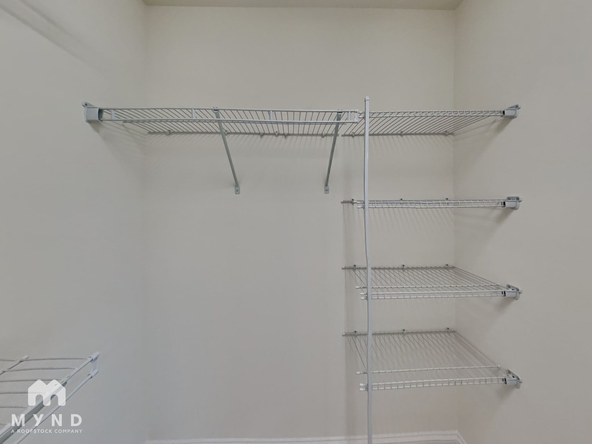 Building Photo - 1546 Cedar Tree Dr