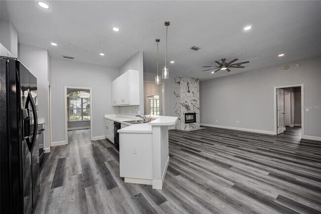 Building Photo - 2103 SW 75th Terrace