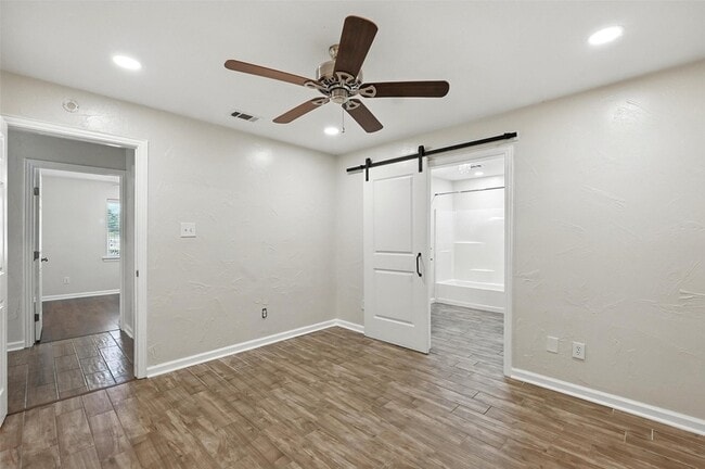 Building Photo - 205 Davis Rd