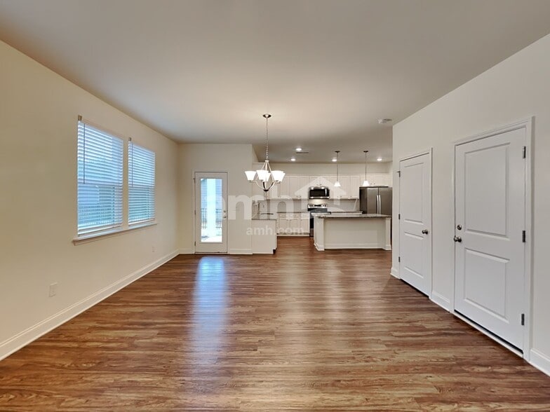 Building Photo - 3038 Ansley Place Rd