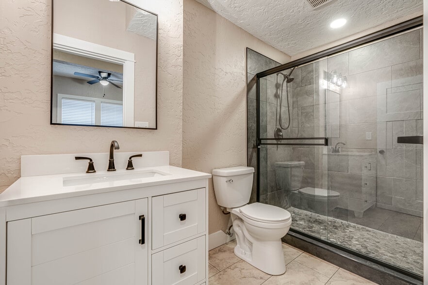 Bathroom - 316 W Cypress St