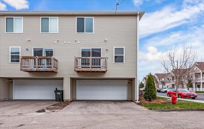 Building Photo - 2270 Aurora Dr