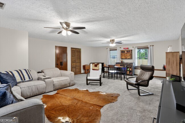 Building Photo - 2562 Kennesaw Springs Ct