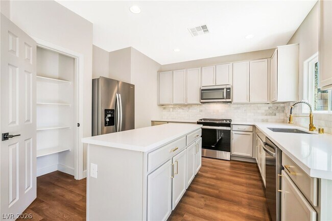 Building Photo - 3520 S Dune Grass St