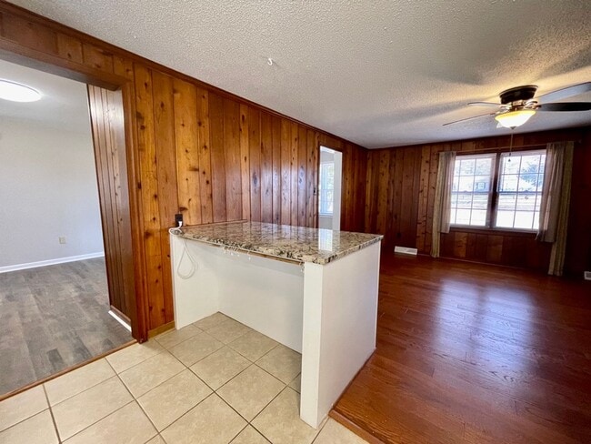 Building Photo - 10500 Chalkley Rd