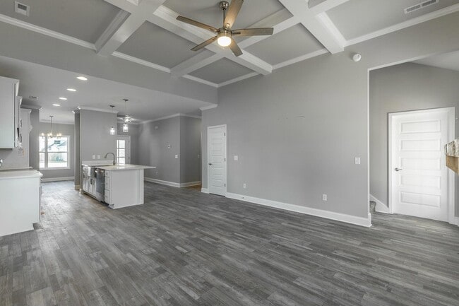 Building Photo - 5012 Oop Rd