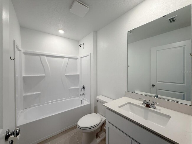 Building Photo - 2358 McKinley Dr