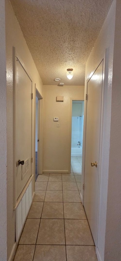 Building Photo - 308 Tammy Lynn Dr