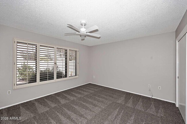 Building Photo - 17218 N Desert Glen Dr